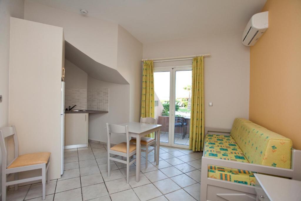 Phaedra Hotel Σταλός Δωμάτιο φωτογραφία