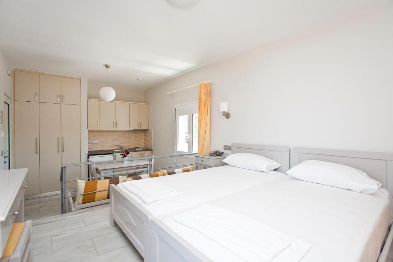 Phaedra Hotel Σταλός Δωμάτιο φωτογραφία