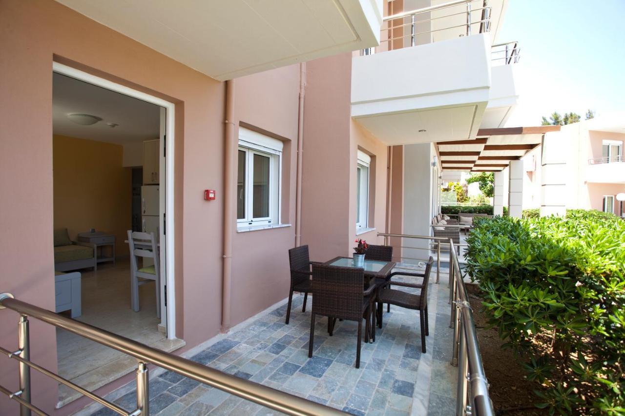 Phaedra Hotel Σταλός Δωμάτιο φωτογραφία