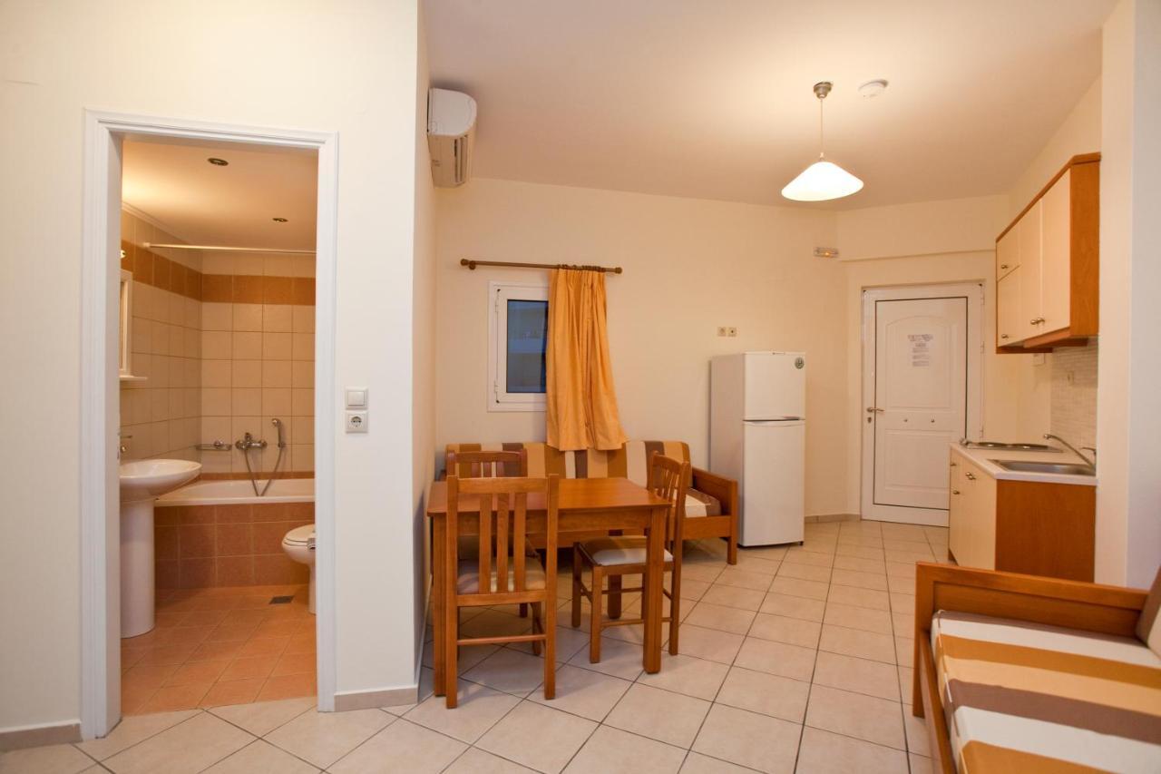 Phaedra Hotel Σταλός Δωμάτιο φωτογραφία